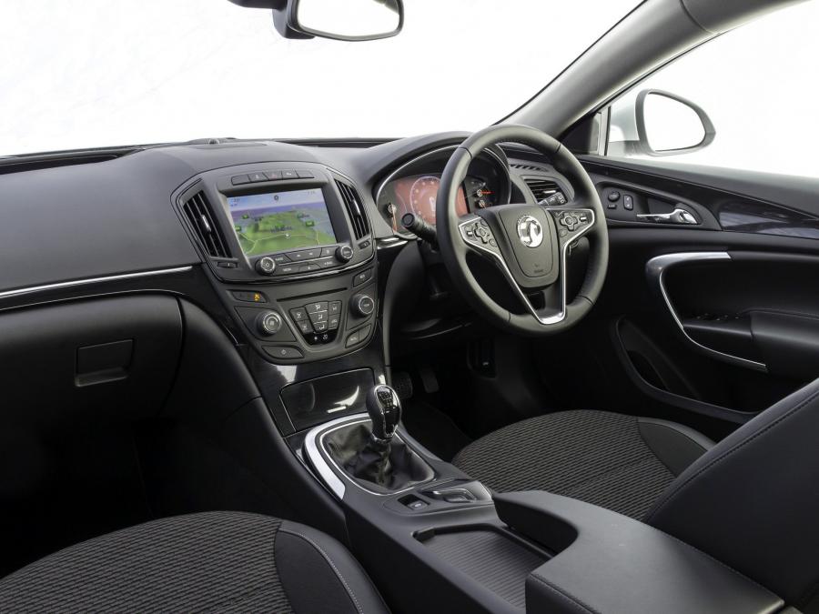  Vauxhall Insignia ecoFLEX Hatchback 2013 года  (фото 24 из 25)